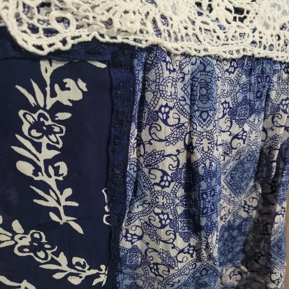Bila Sheer Boho Peasant Blouse Size L Blue Crochet Neck 3/4 Slv Lightweight - Picture 9 of 13